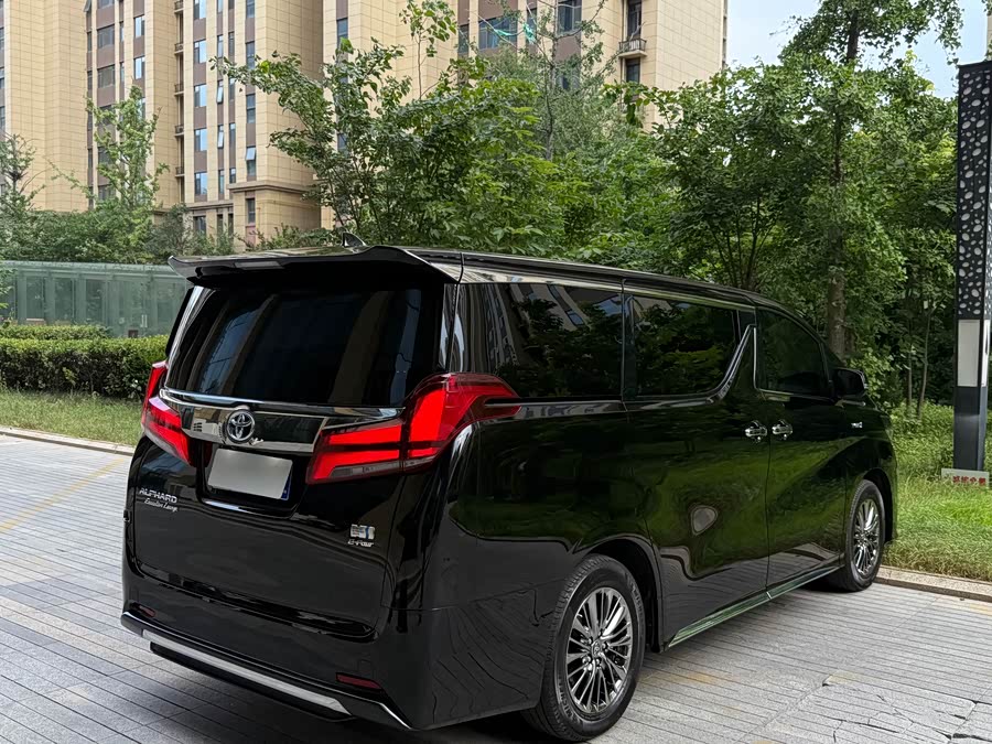 Alphard 2023 Dual Engine 2.5L Ultimate Golden Edition - zdjęcie 7
