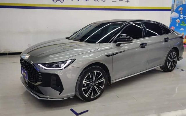 Ariya 8 PRO 2025 1.6T DCT Luxury