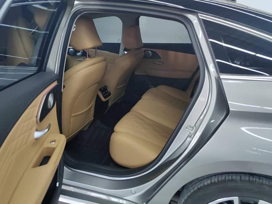 Ariya 8 PRO 2025 1.6T DCT Luxury - zdjęcie 11