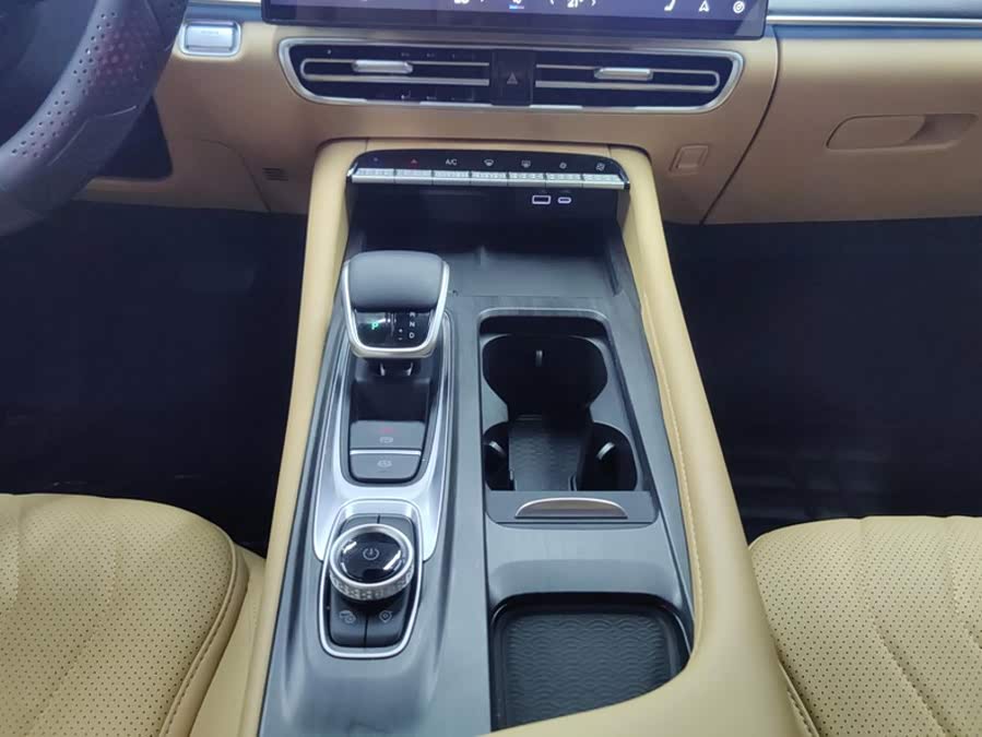 Ariya 8 PRO 2025 1.6T DCT Luxury - zdjęcie 16