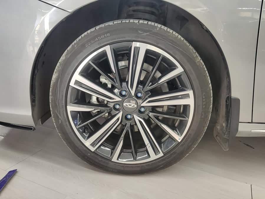 Ariya 8 PRO 2025 1.6T DCT Luxury - zdjęcie 6