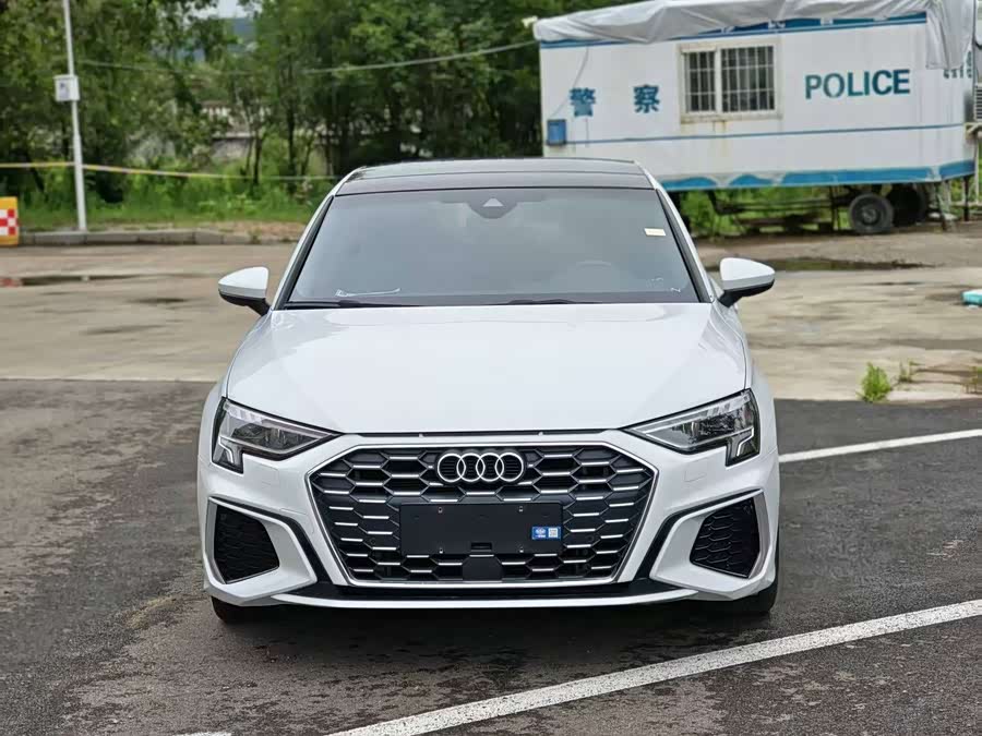 Audi A3 2023 A3L Limousine 35 TFSI Fashion Sport - zdjęcie 2