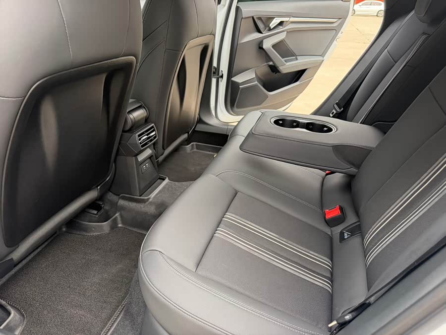 Audi A3 2023 A3L Limousine 35 TFSI Fashion Sport - zdjęcie 17