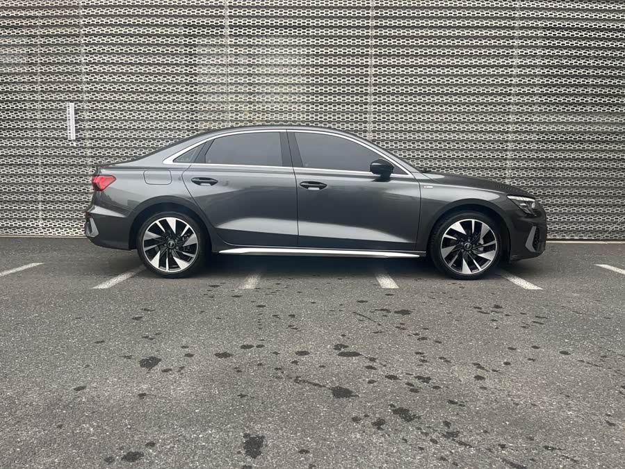 Audi A3 2023 A3L Limousine 35 TFSI Fashion Sport - zdjęcie 3