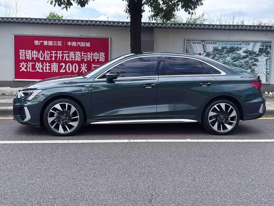 Audi A3 2023 A3L Limousine 35 TFSI Fashion Sport - zdjęcie 3