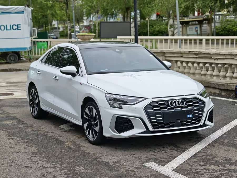 Audi A3 2023 A3L Limousine 35 TFSI Fashion Sport - zdjęcie 3