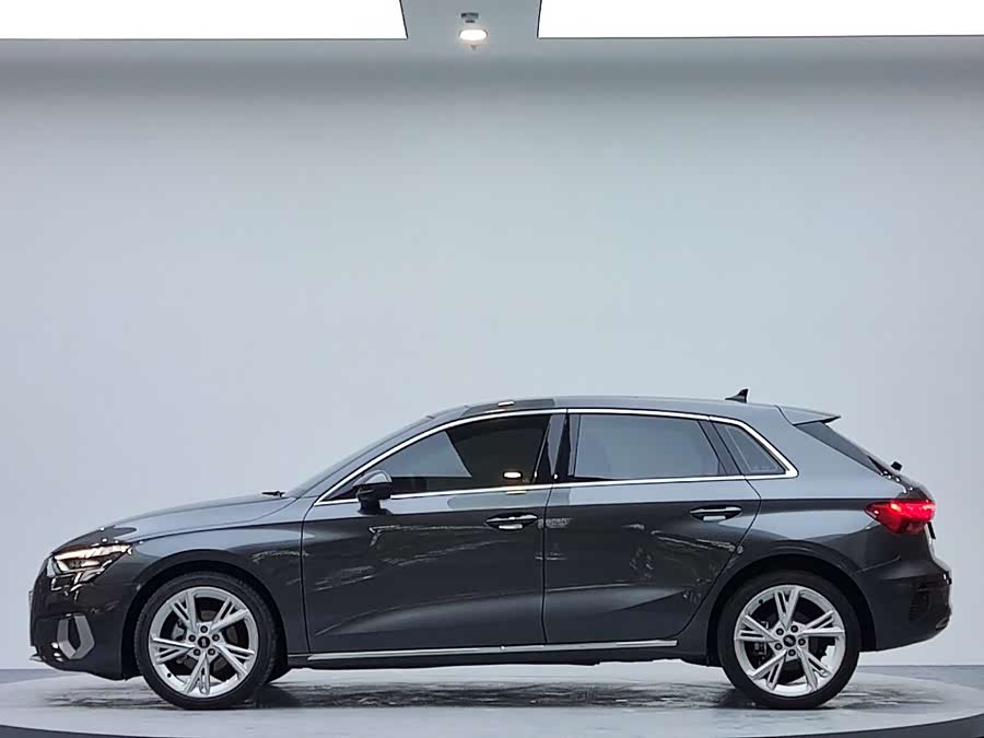 Audi A3 2023 A3L Limousine 35 TFSI Fashion - zdjęcie 4