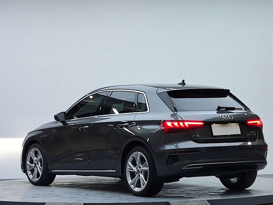 Audi A3 2023 A3L Limousine 35 TFSI Fashion - zdjęcie 5