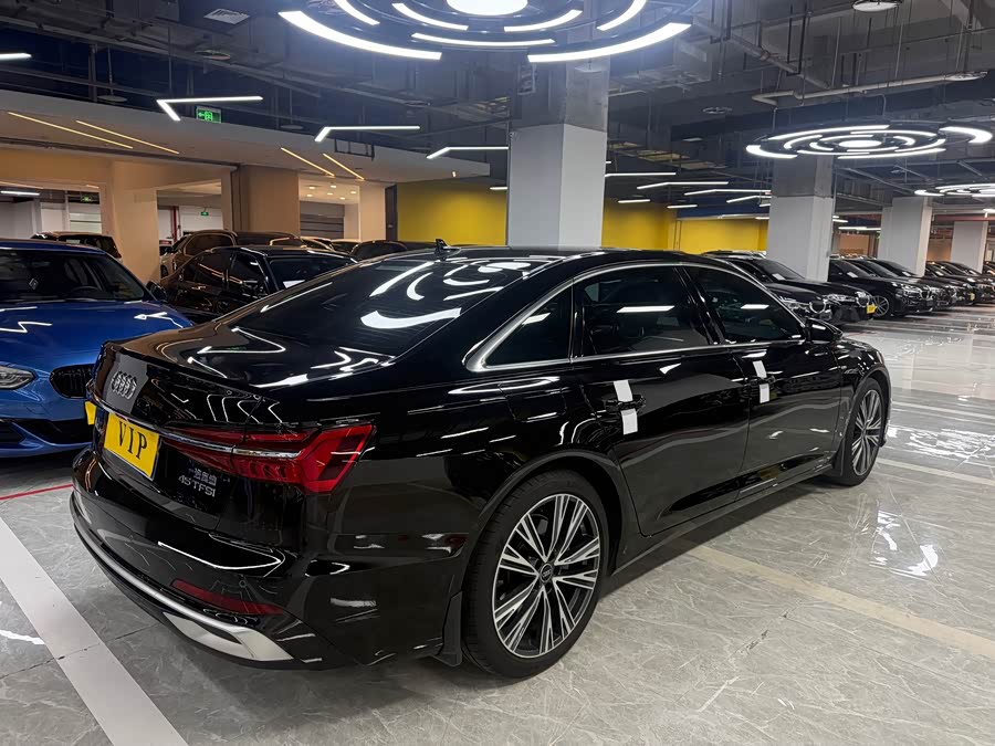 Audi A6L 2023 Facelift 45 TFSI Premium Dynamic - zdjęcie 15
