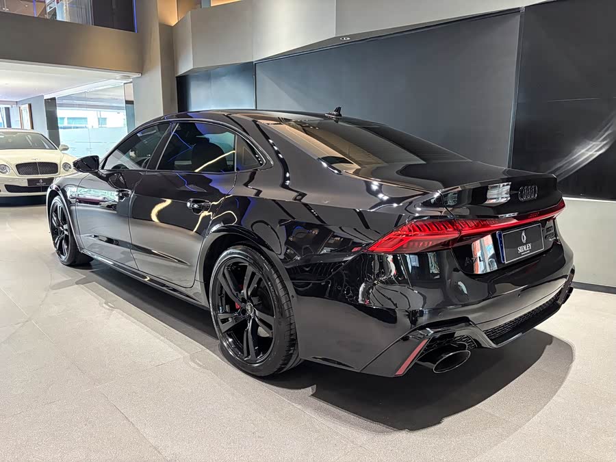 Audi A7L 2022 45 TFSI quattro S-line Wind Knight - zdjęcie 4