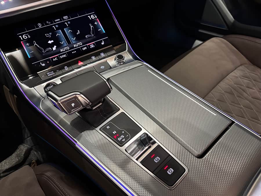 Audi A7L 2022 45 TFSI quattro S-line Wind Knight - zdjęcie 10