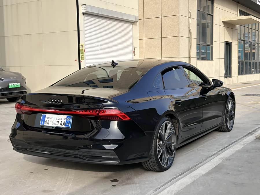 Audi A7L 2023 45 TFSI quattro S-line Black Warrior - zdjęcie 8