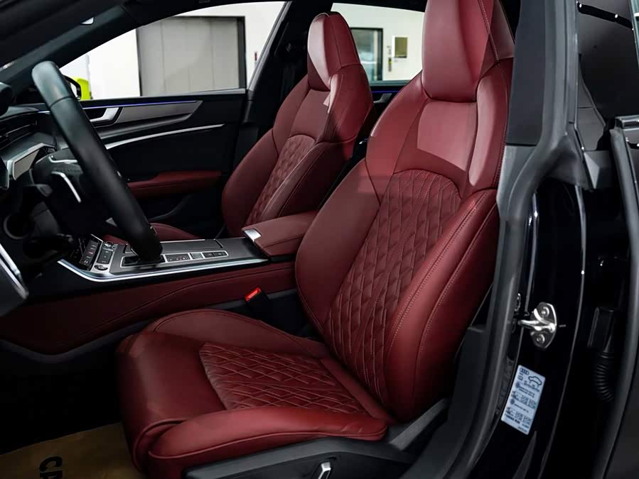 Audi A7L 2024 45 TFSI quattro Black Warrior - zdjęcie 18