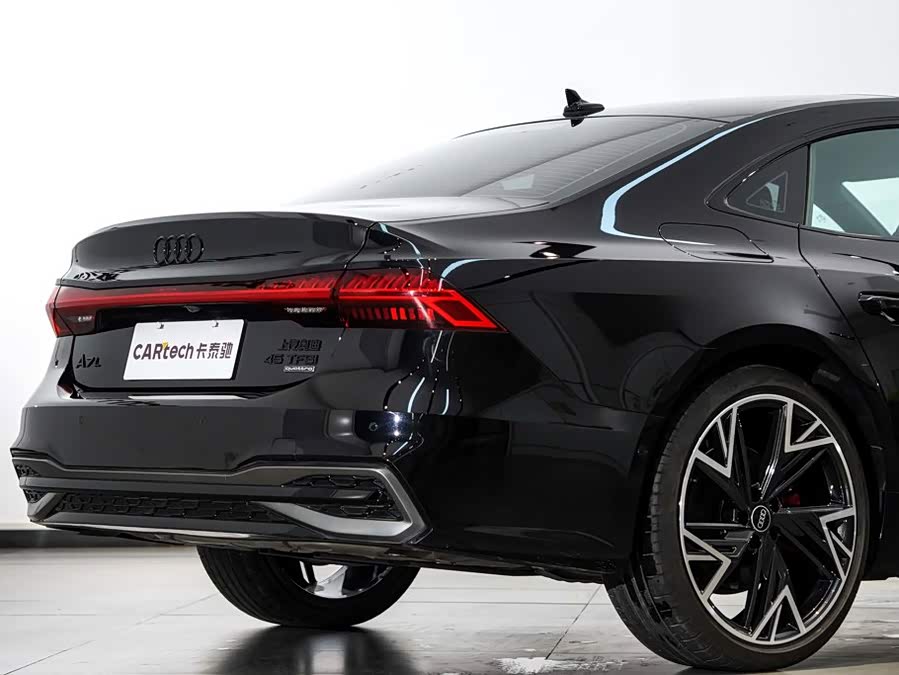Audi A7L 2024 45 TFSI quattro Black Warrior - zdjęcie 9