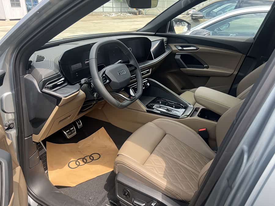 Audi Q5L 2026 2.0T Hybrid Luxury - zdjęcie 15