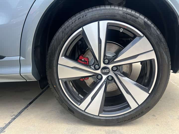 Audi Q5L 2026 2.0T Hybrid Luxury - zdjęcie 18