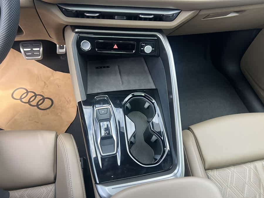 Audi Q5L 2026 2.0T Hybrid Luxury - zdjęcie 7
