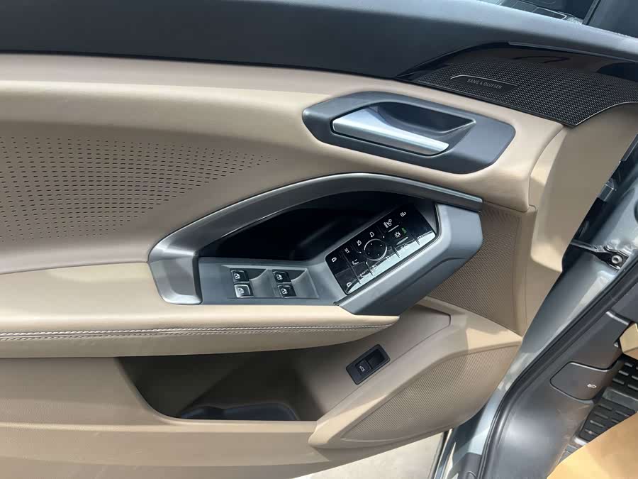 Audi Q5L 2026 2.0T Hybrid Luxury - zdjęcie 10