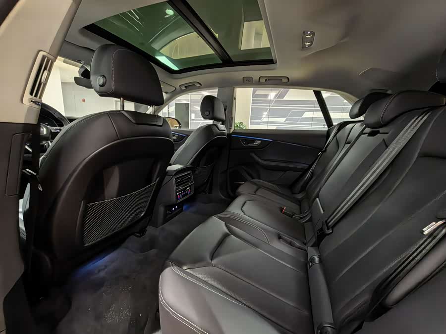 Audi Q8 2024 55 TFSI Luxury Sport - zdjęcie 11