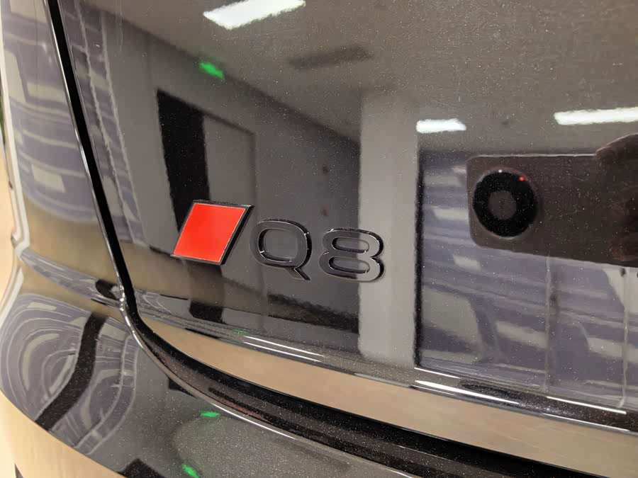 Audi Q8 2024 55 TFSI Luxury Sport - zdjęcie 19
