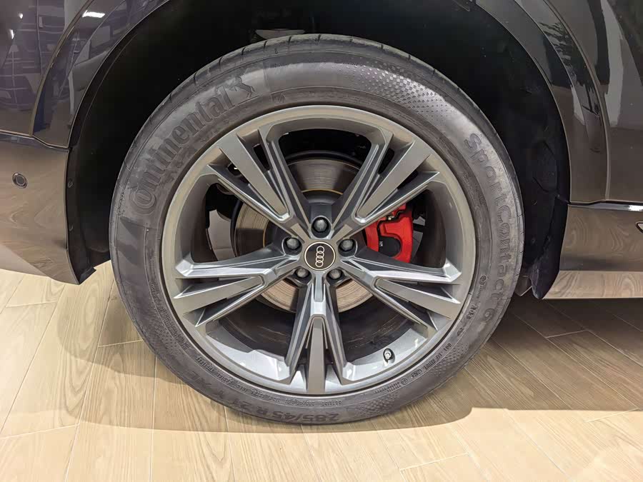 Audi Q8 2024 55 TFSI Luxury Sport - zdjęcie 20