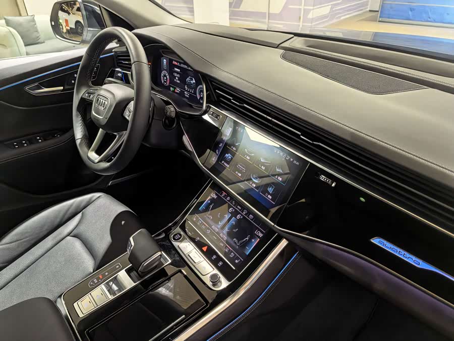 Audi Q8 2024 55 TFSI Luxury Sport - zdjęcie 6
