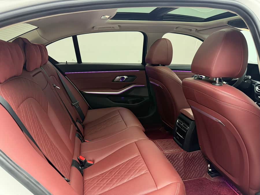 BMW 3 Series 2023 320Li M Sport - zdjęcie 9