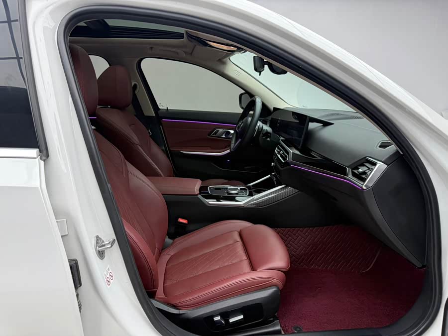 BMW 3 Series 2023 320Li M Sport - zdjęcie 10