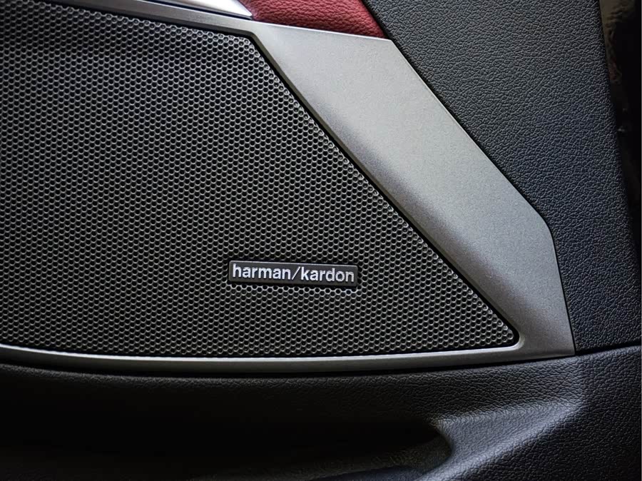 BMW 3 Series 2023 325i M Sport Night Package - zdjęcie 12