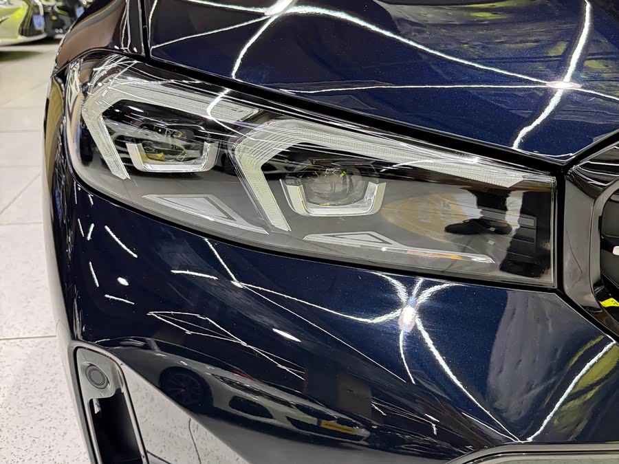 BMW 3 Series 2023 325i M Sport Night Package - zdjęcie 13