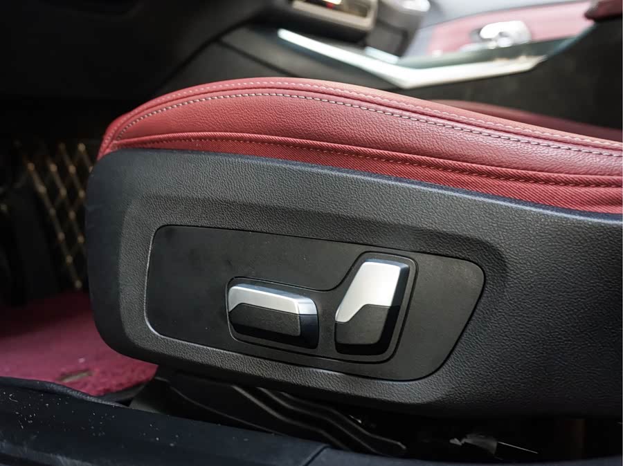 BMW 3 Series 2023 325i M Sport Night Package - zdjęcie 13