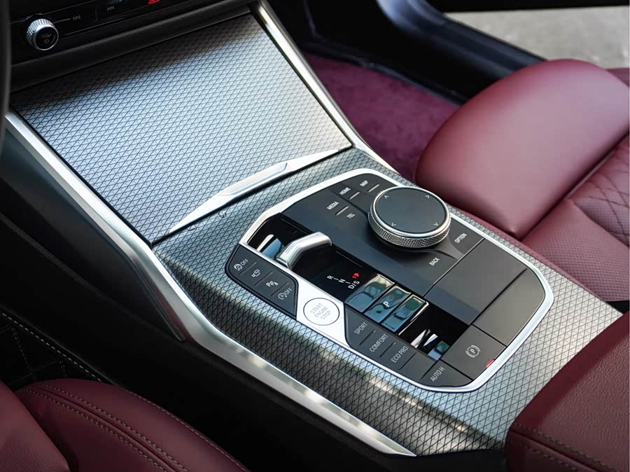 BMW 3 Series 2023 325i M Sport Night Package - zdjęcie 16