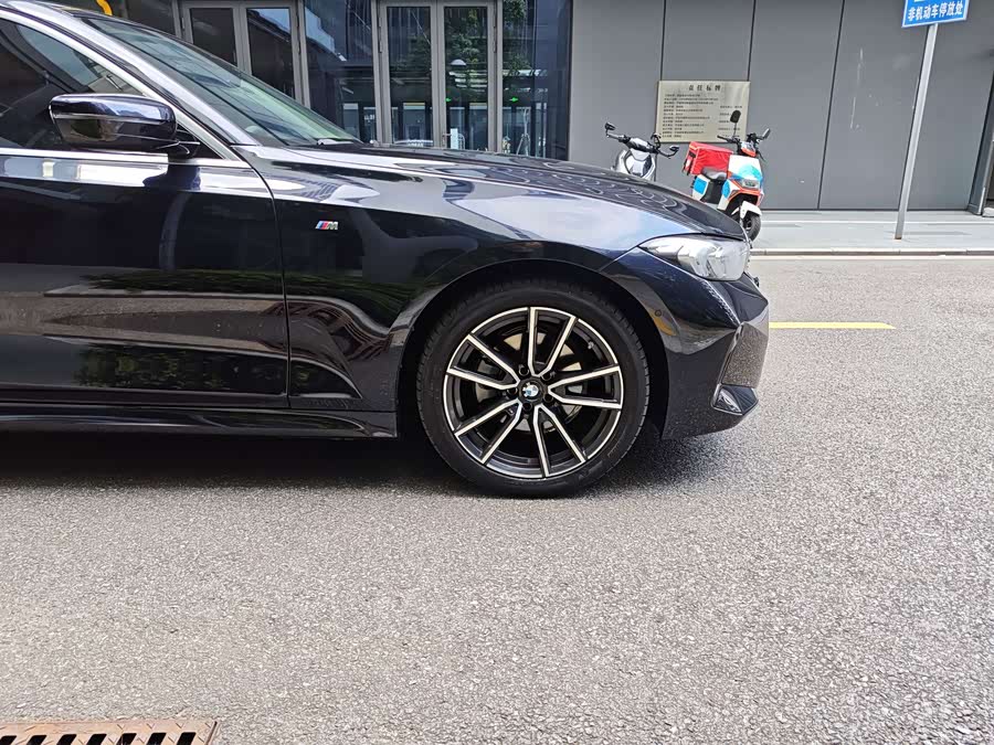 BMW 3 Series 2024 320Li M Sport - zdjęcie 20