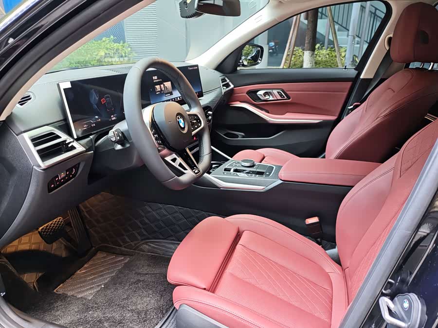 BMW 3 Series 2024 320Li M Sport - zdjęcie 8
