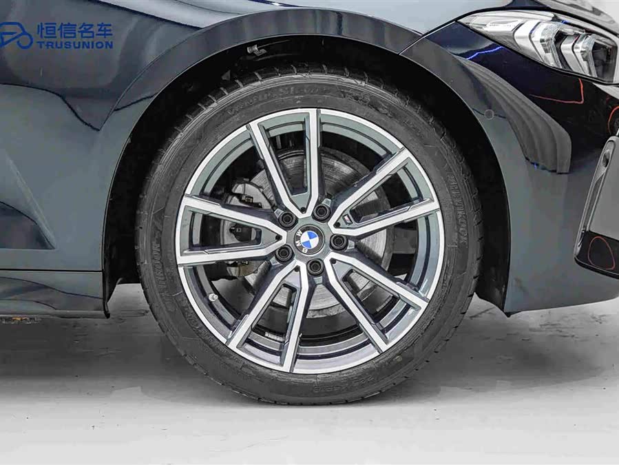 BMW 3 Series 2025 325Li M Sport Package - zdjęcie 11