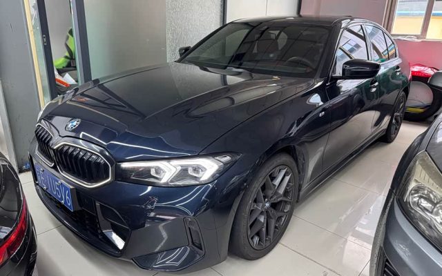 BMW 3 Series 2025 330i M Sport Night Package