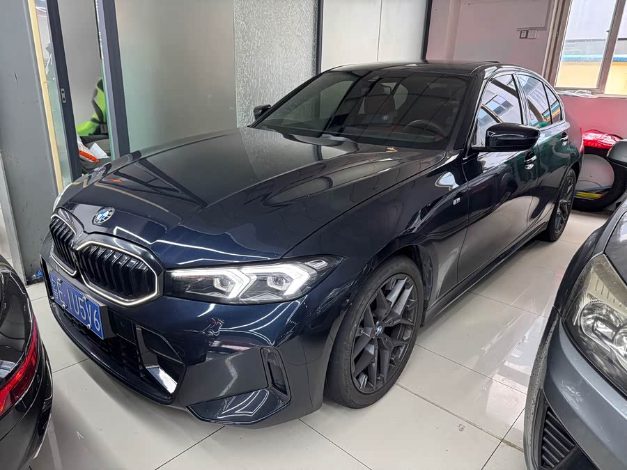 BMW 3 Series 2025 330i M Sport Night Package