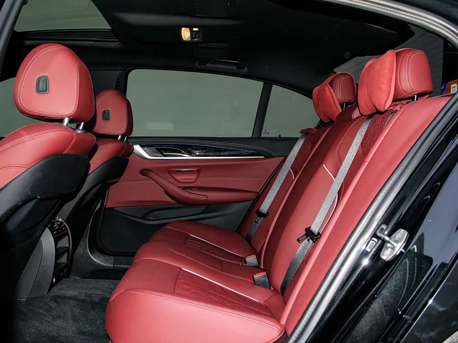 BMW 5 Series 2022 Facelift 525Li M Sport Package - zdjęcie 12