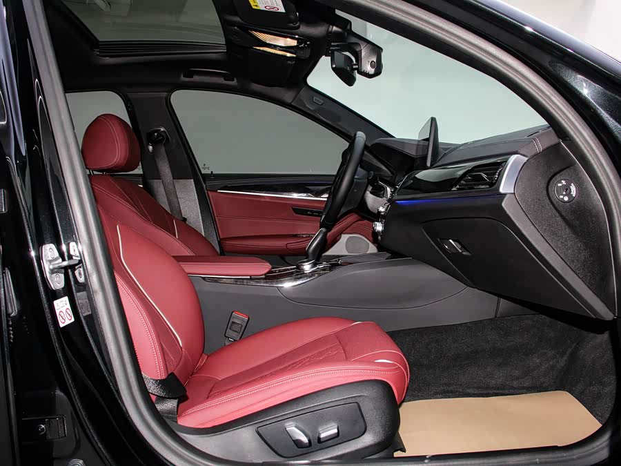 BMW 5 Series 2022 Facelift 525Li M Sport Package - zdjęcie 13