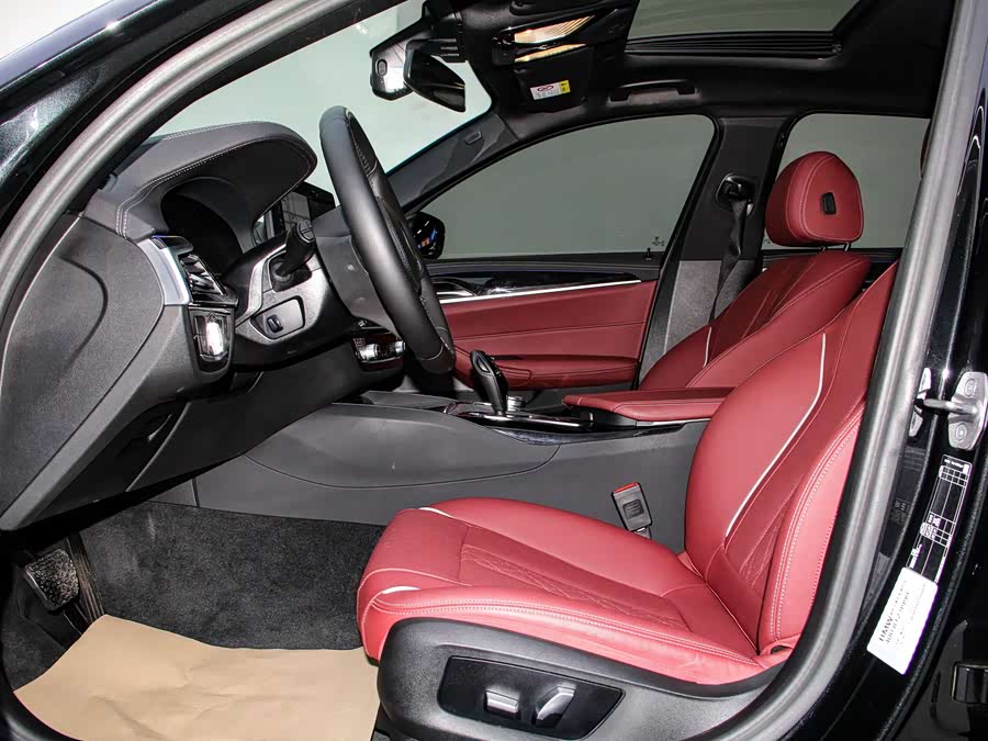 BMW 5 Series 2022 Facelift 525Li M Sport Package - zdjęcie 10