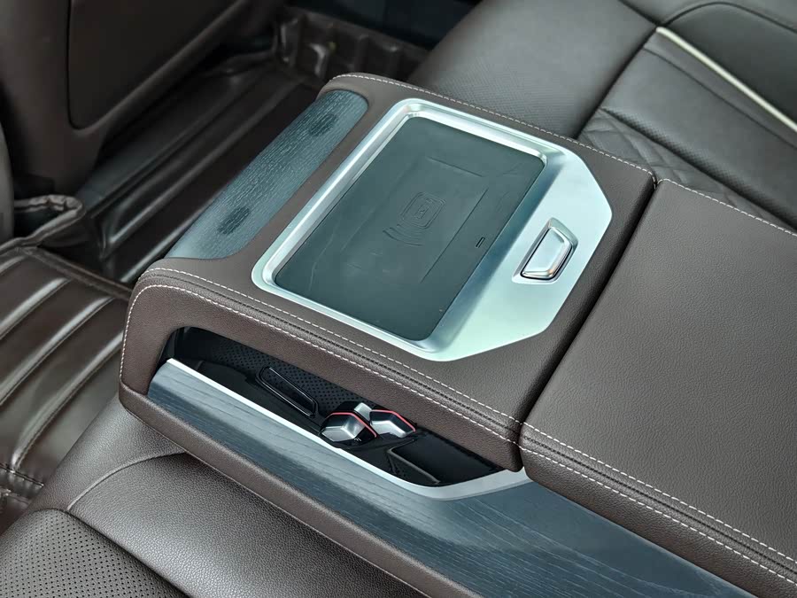 BMW 5 Series 2023 530Li Luxury M Sport - zdjęcie 19