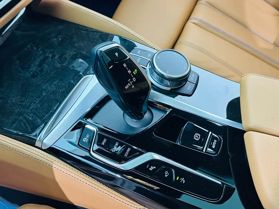 BMW 6 Series GT 2024 630i M Sport Ultimate Package - zdjęcie 12