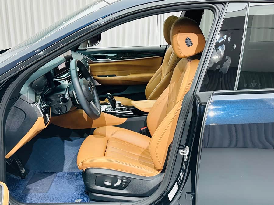 BMW 6 Series GT 2024 630i M Sport Ultimate Package - zdjęcie 13