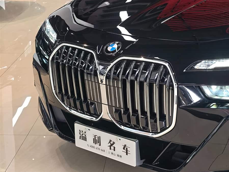 BMW 7 Series 2023 740Li Leading M Sport Package - zdjęcie 8