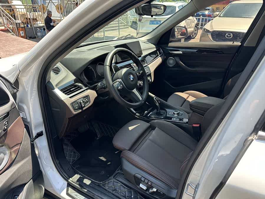 BMW X1 2022 sDrive20Li Luxury Edition - zdjęcie 10