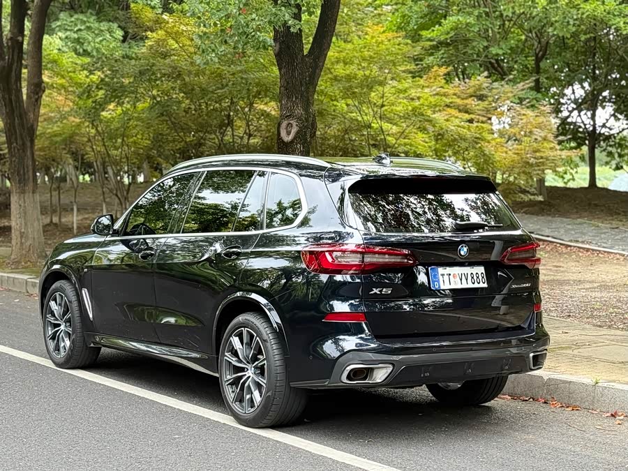 BMW X5 2022 Facelift xDrive 40Li Luxury M Sport Package - zdjęcie 14