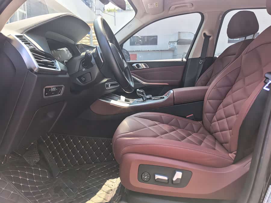 BMW X5 2022 xDrive 30Li Luxury M Sport Package - zdjęcie 11