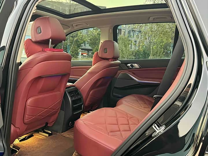 BMW X5 2022 xDrive 30Li M Sport - zdjęcie 16
