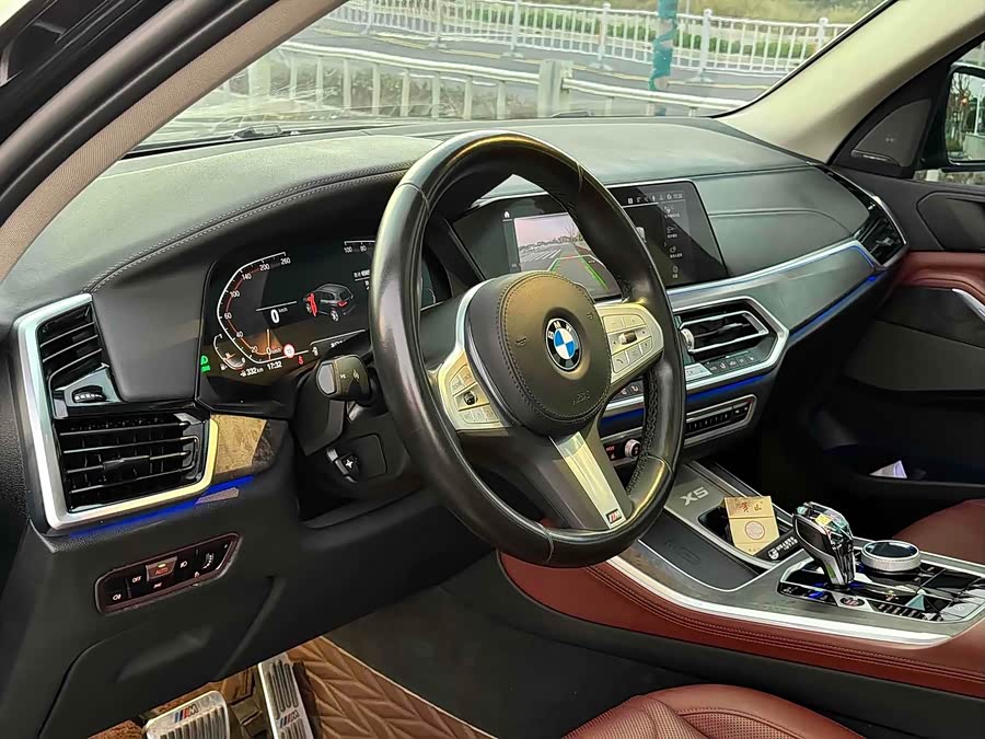 BMW X5 2022 xDrive 30Li M Sport - zdjęcie 3