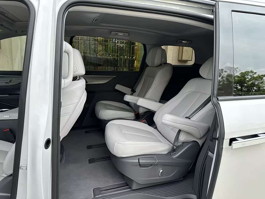 Buick GL8 2025 Luxury Intelligent - zdjęcie 12